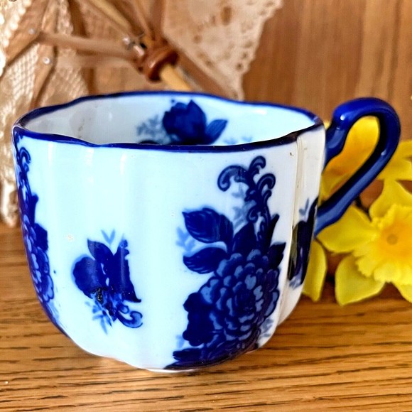Vintage Tea Cup Flow Blue Unmarked Small 2 1/4” - Picture 2 of 11